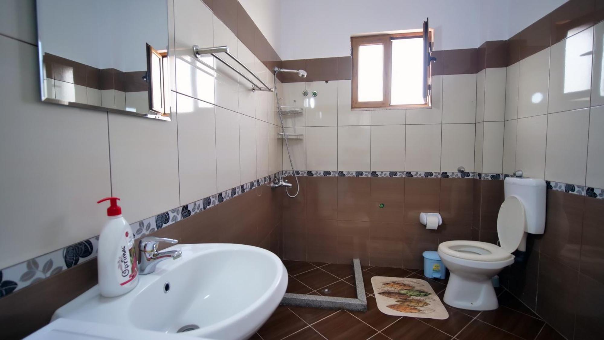 Vila Dean Berat Luaran gambar